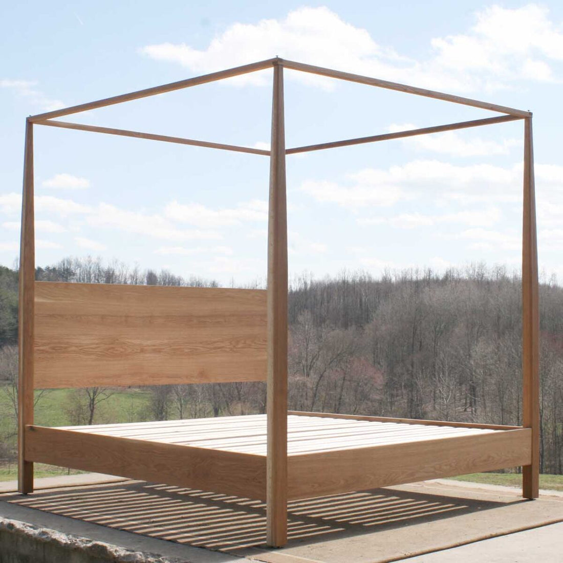 pros and cons of wood canopy beds