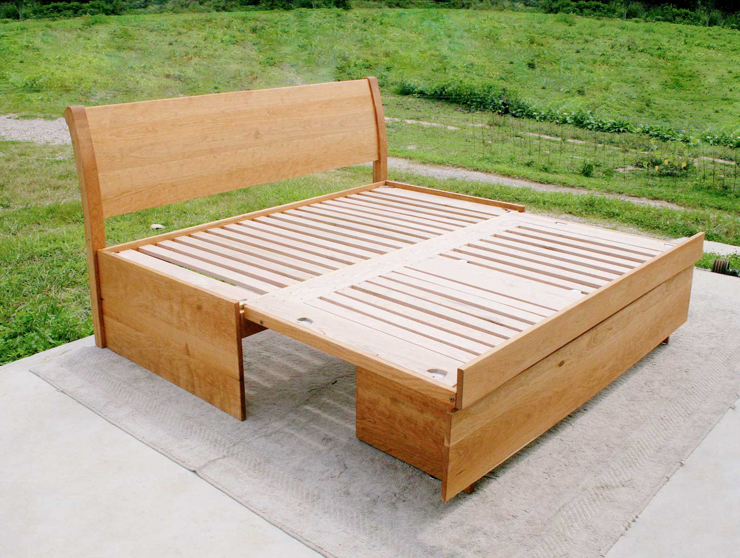 3-Function Trundle Bed with sleigh backboard side view