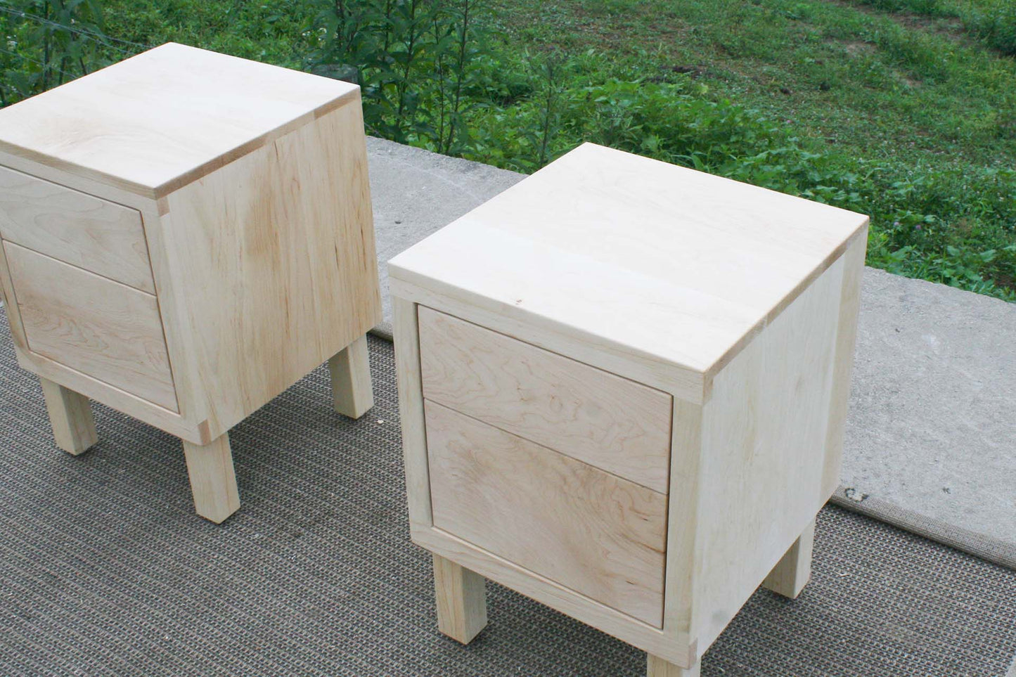 small nightstands with drawers