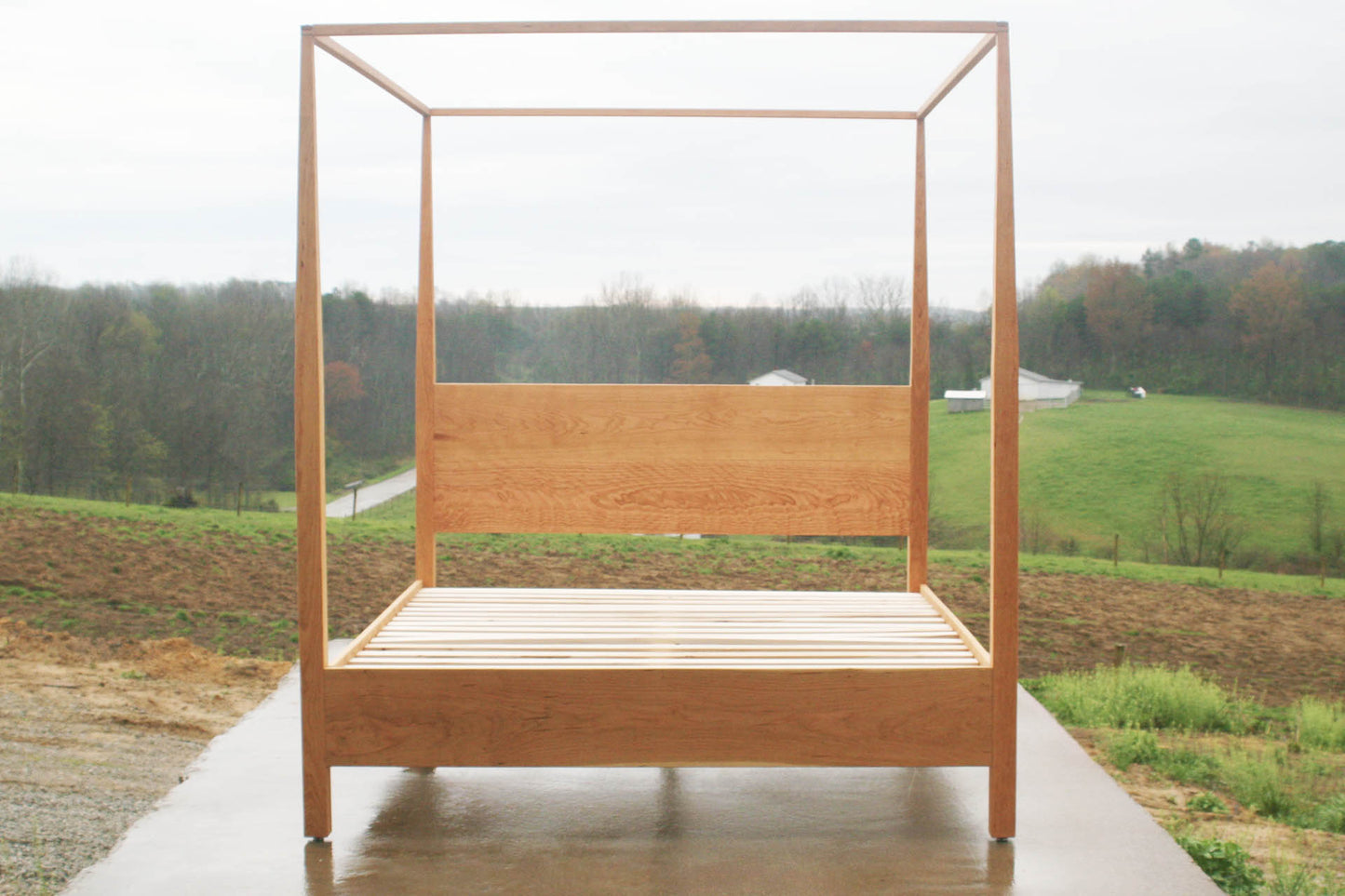front view Canopy bed with tapered posts and headboard