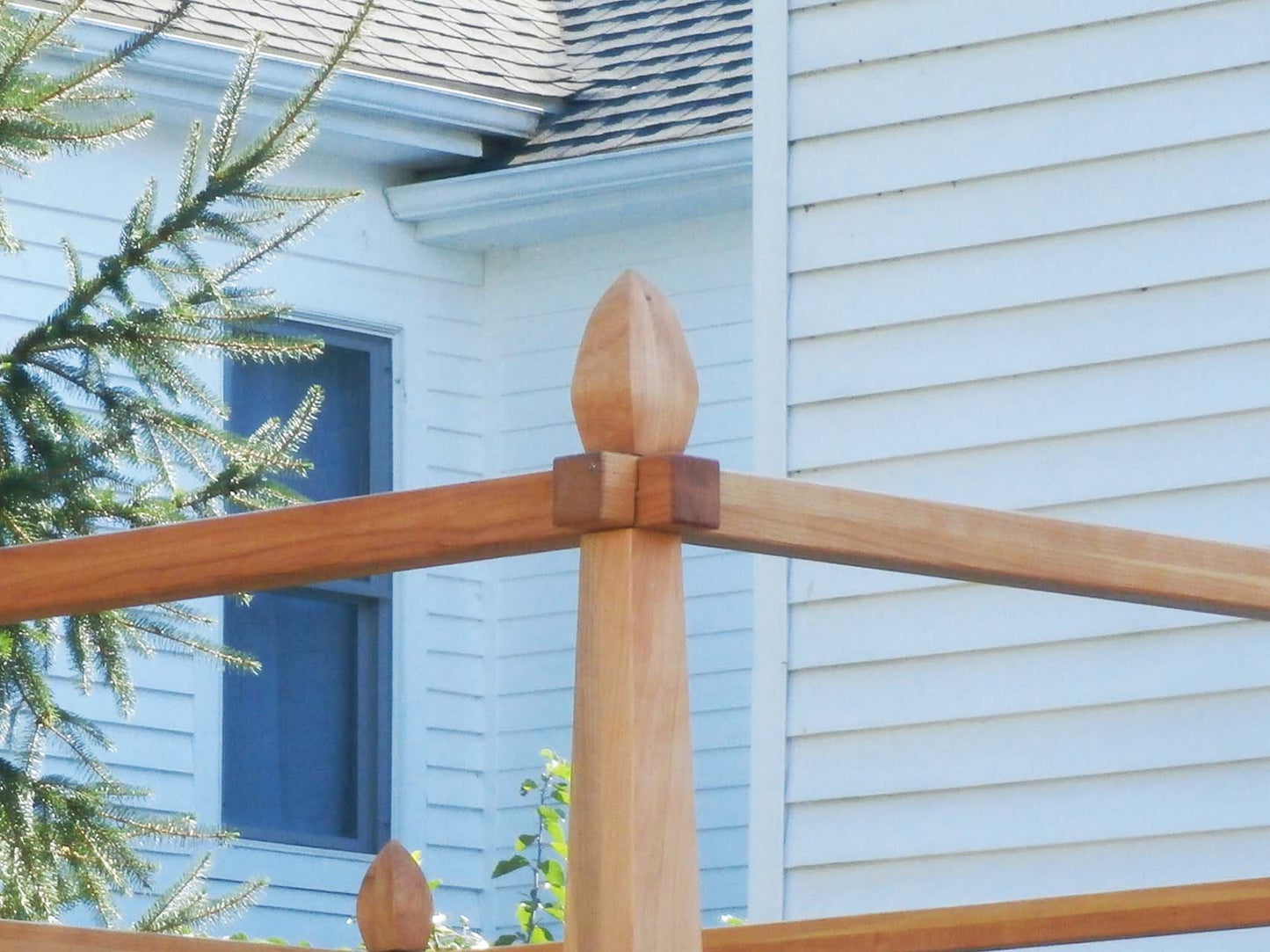 canopy joint of Canopy Bed with a low platform