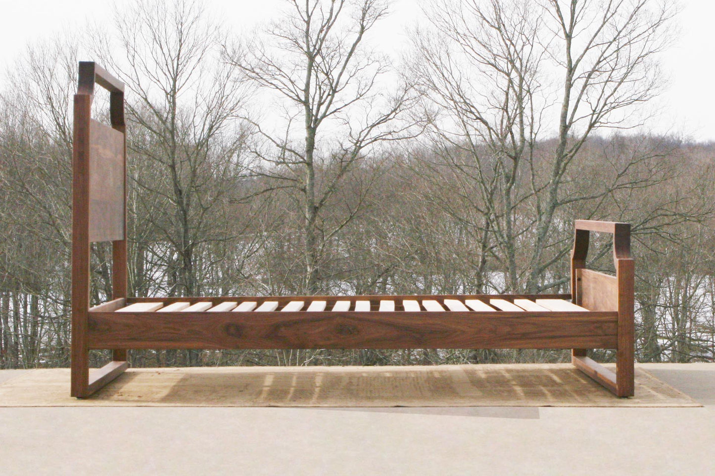 Modern Colonial Bed NbRnV04