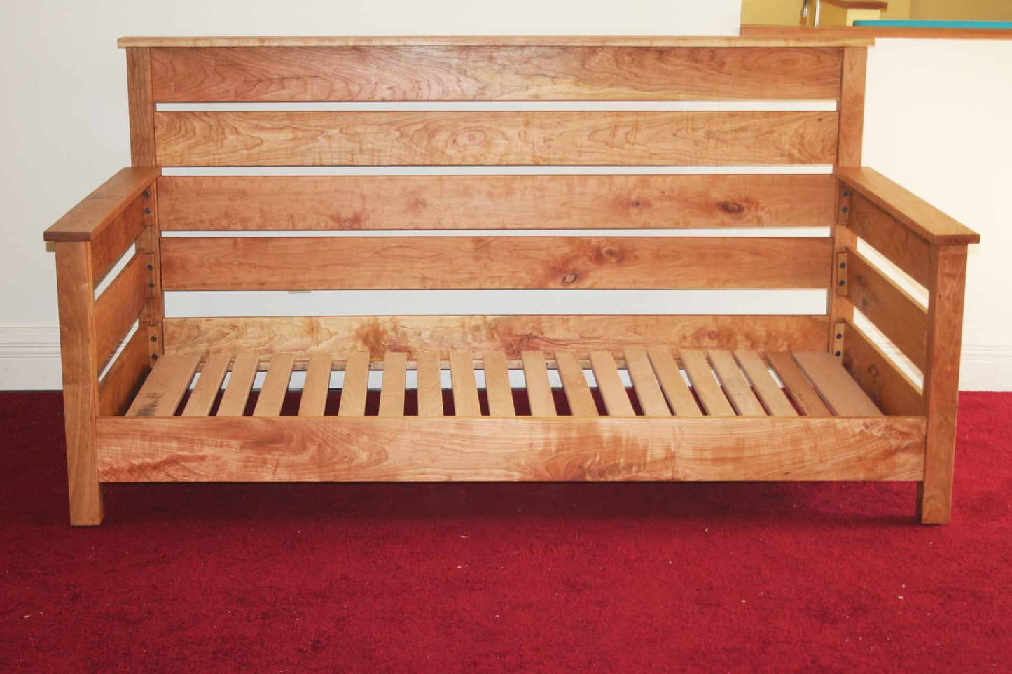 front view natural day bed with horizontal back and sides