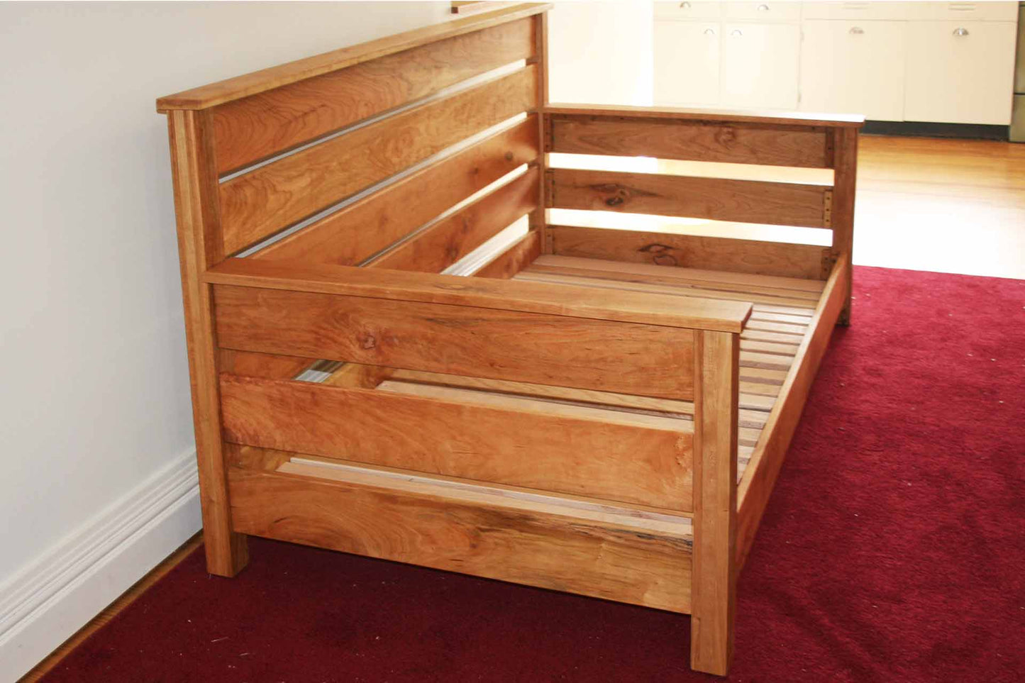 side view natural day bed with horizontal back and sides