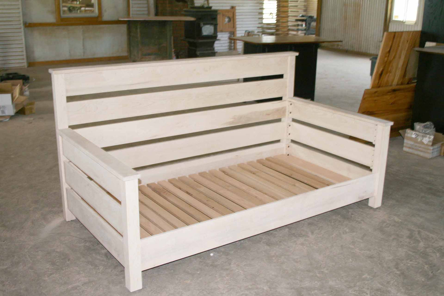 angled view day bed with horizontal back and sides