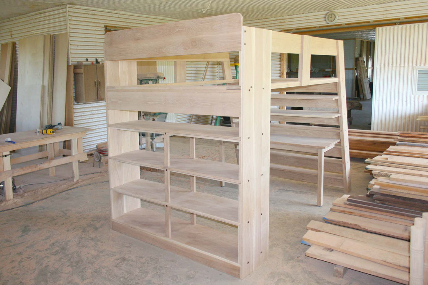 Loft Bed with desk and shelves lbsnv03