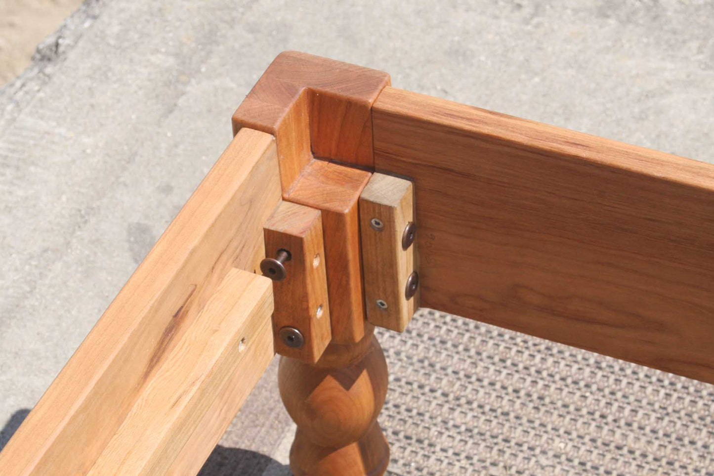 joint of natural Cantilever storage bed with 4 drawers and headboard