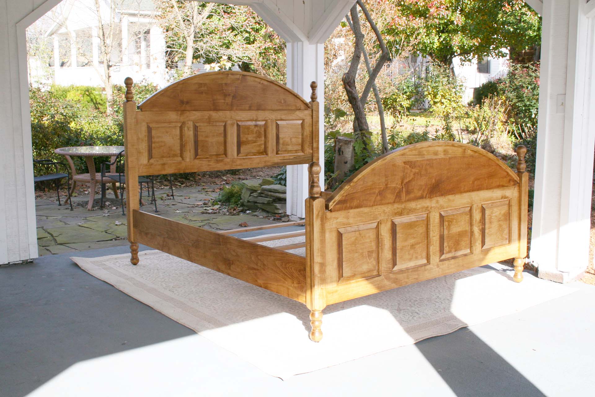 four post bed alternative side view