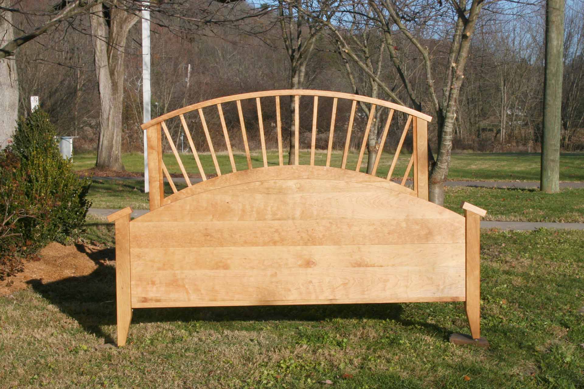 front view spindle bed