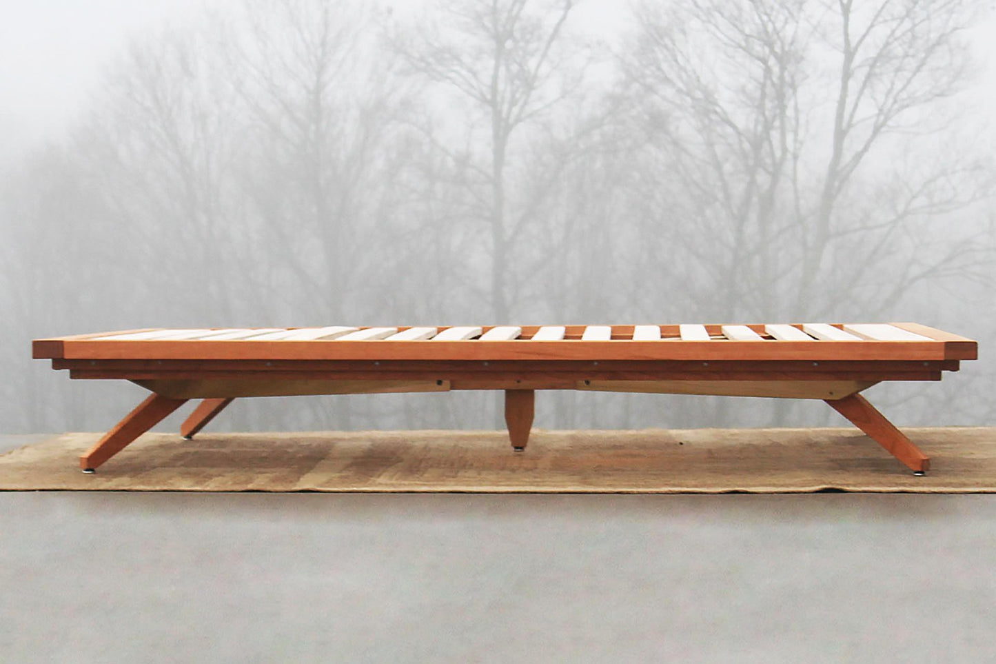 Mid Century Modern Platform Bed with No Headboard NcRsS01n