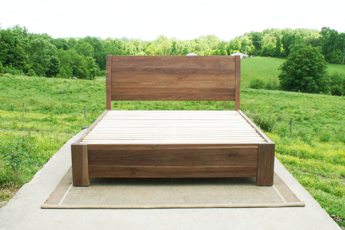 front view Sleigh Platform bed with 4 drawers and large posts