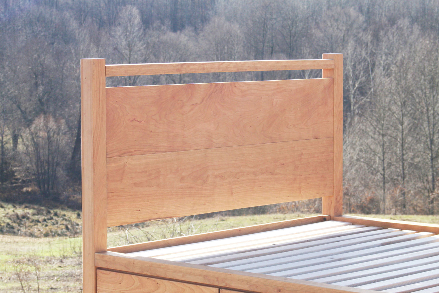 headboard of Storage Bed with top-rail head and footboard