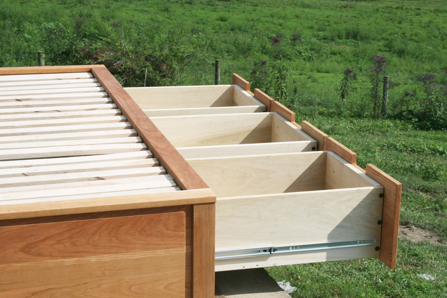 drawers of Platform Bed with 6 drawers and recessed frame
