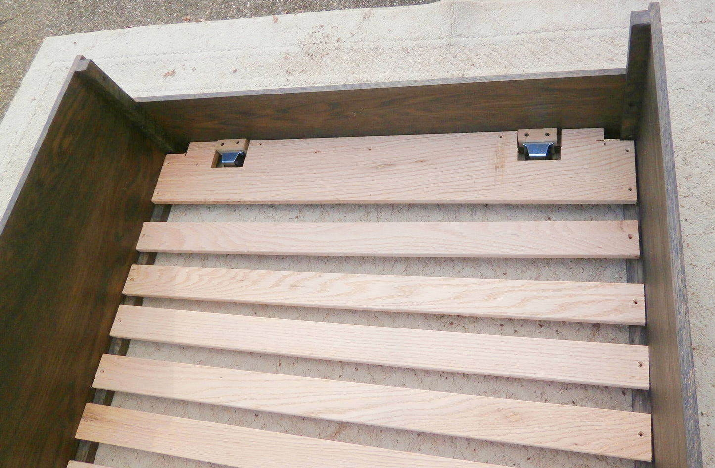 slats of twin trundle bed