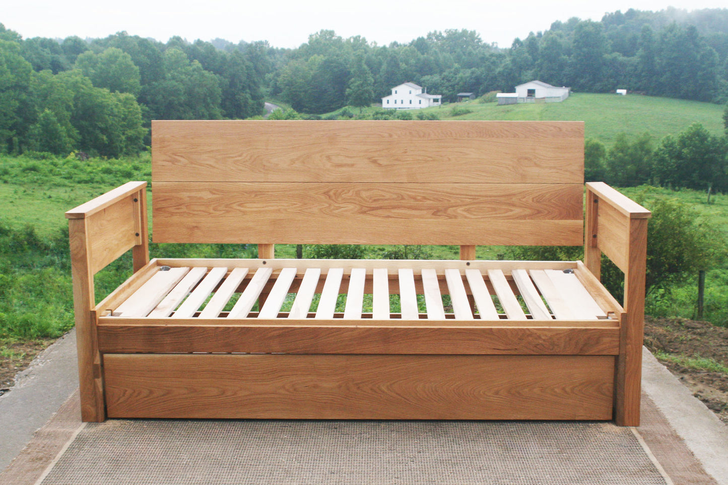 front view day bed with trundle