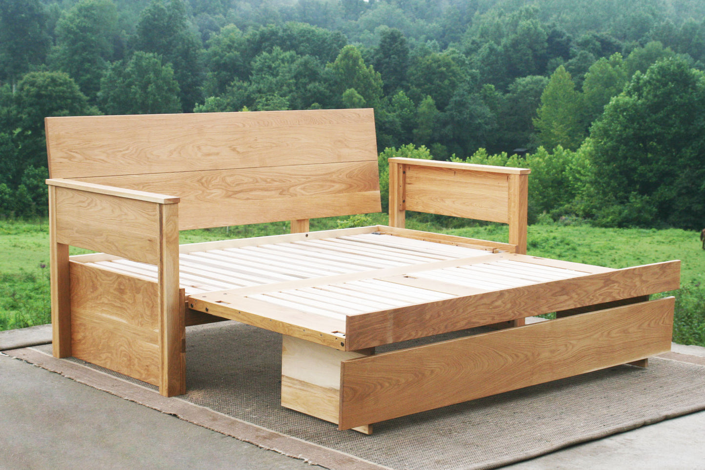 daybed with trundle out