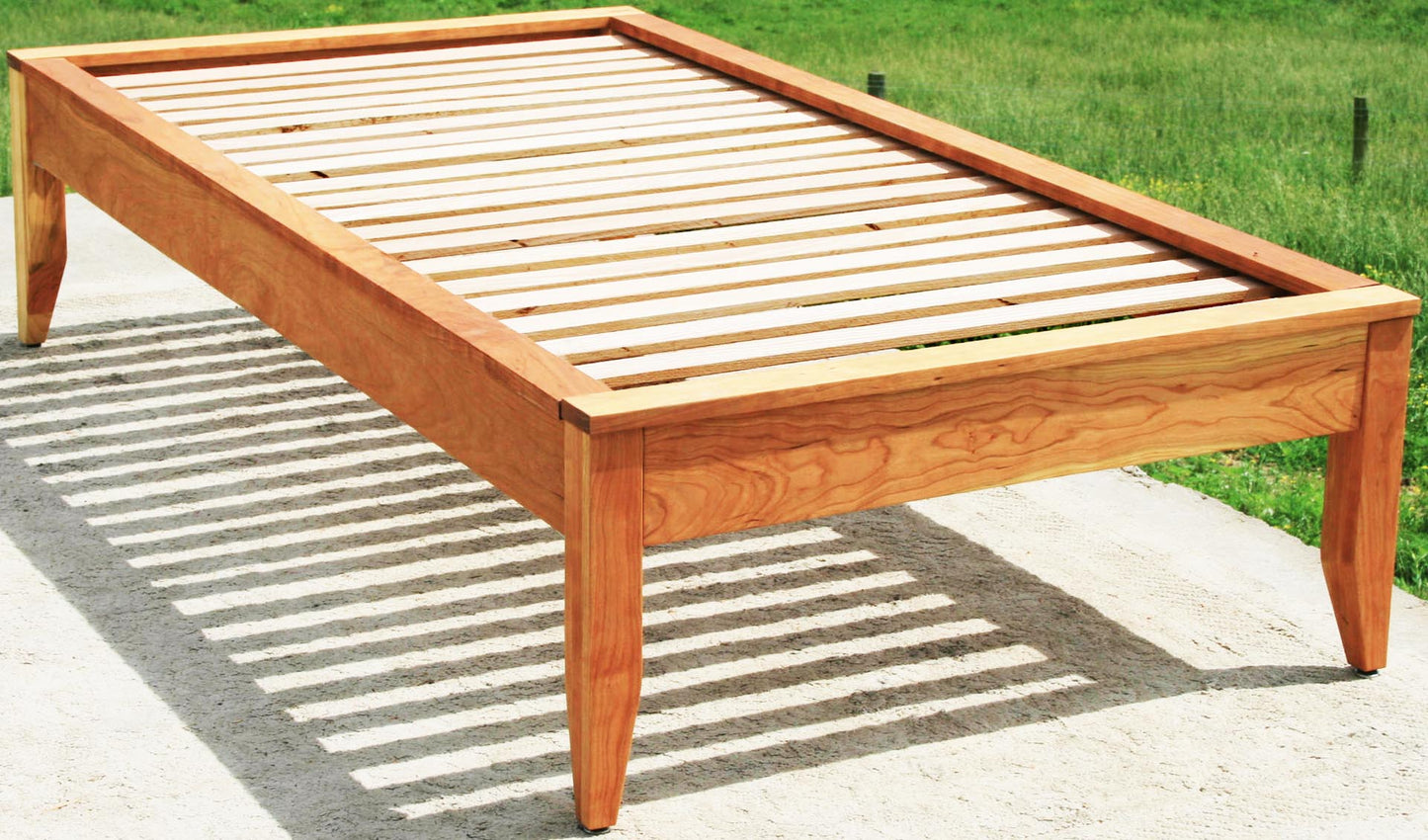 Trundle bed with platform top cap trim without trundle