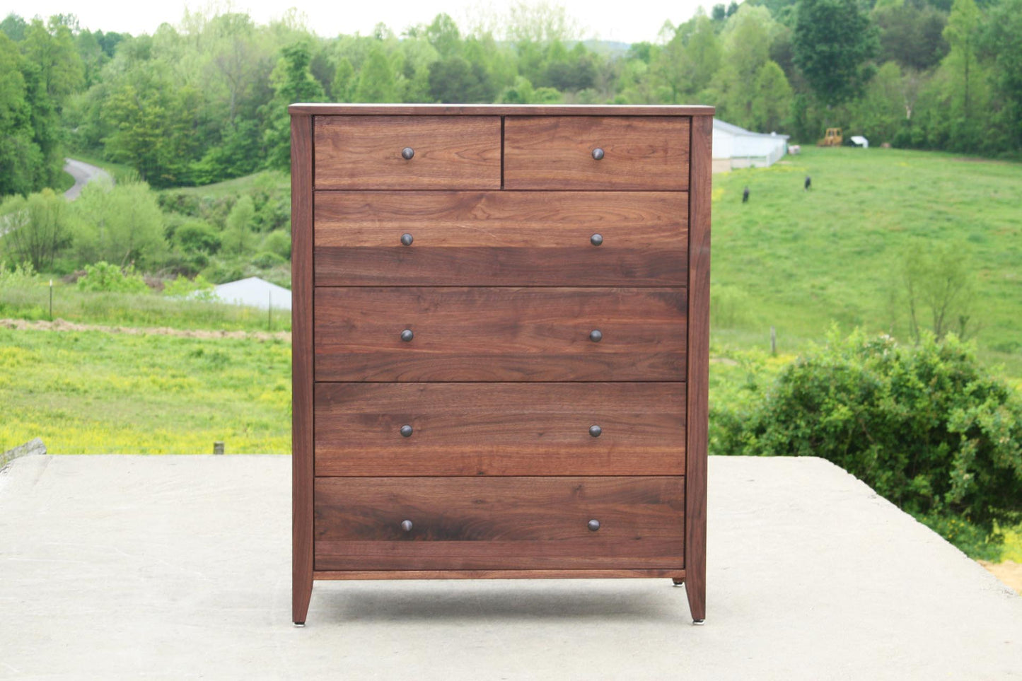 chest of drawers