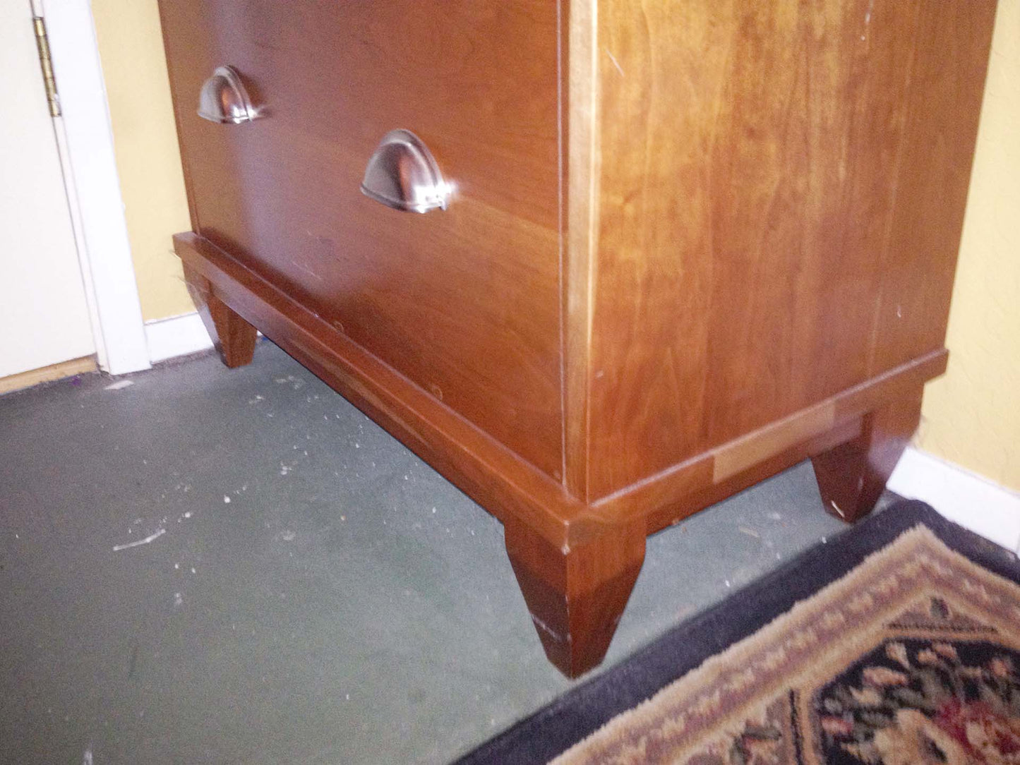 Tall Chest with 6 Drawers foot view