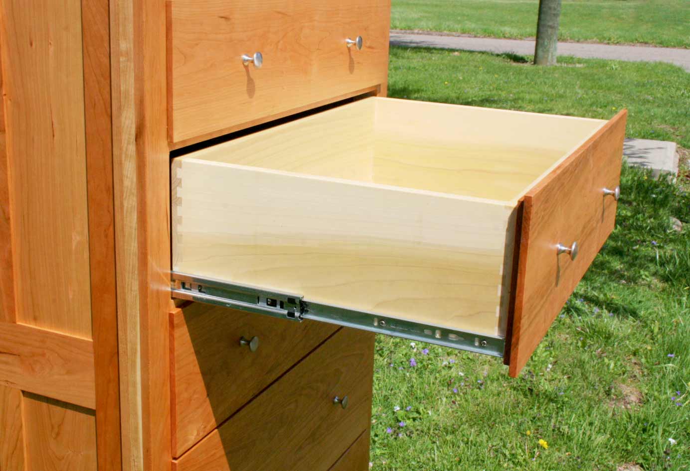 overlap-drawer-extended-dresser