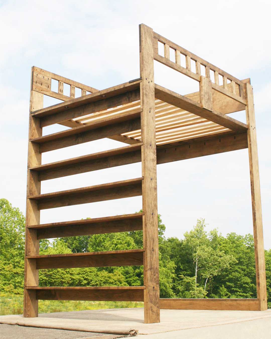 Loft bed with full width ladder lbsnv06