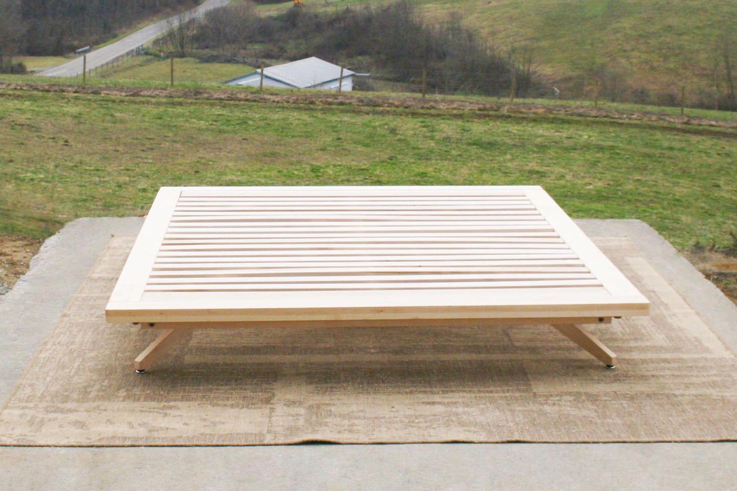 Mid Century Modern Platform Bed with No Headboard NcRsS01n