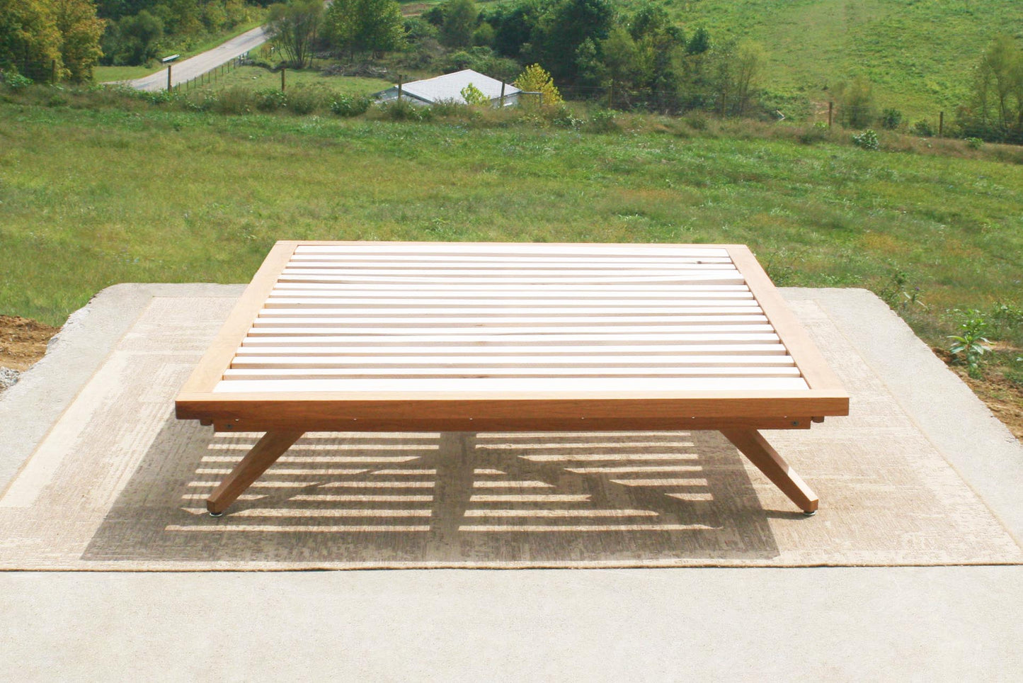 Mid Century Modern Platform Bed with No Headboard NcRsS01n
