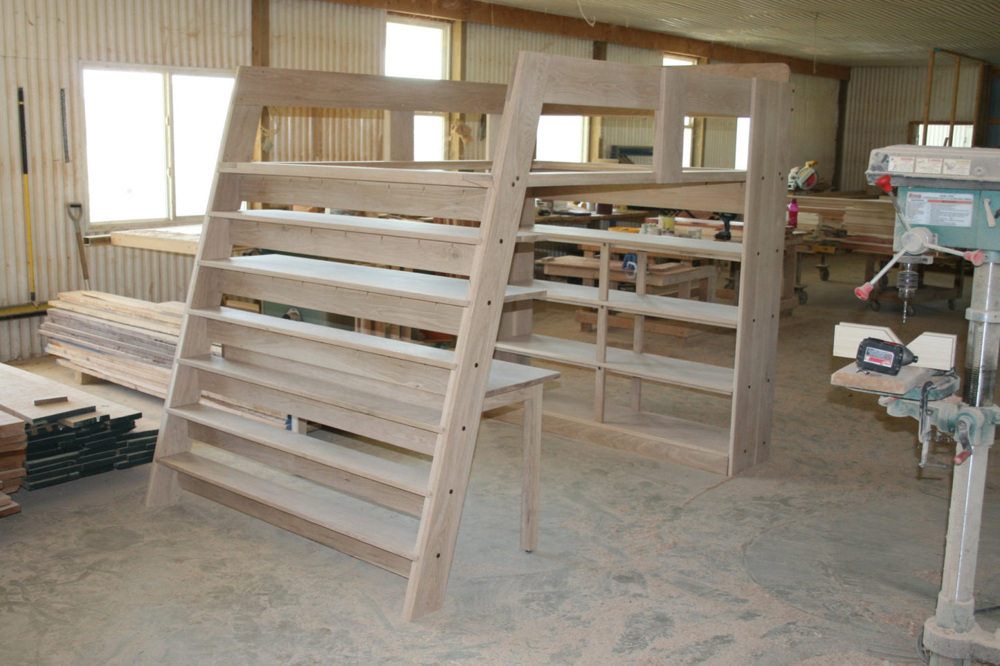Loft Bed with desk and shelves lbsnv03