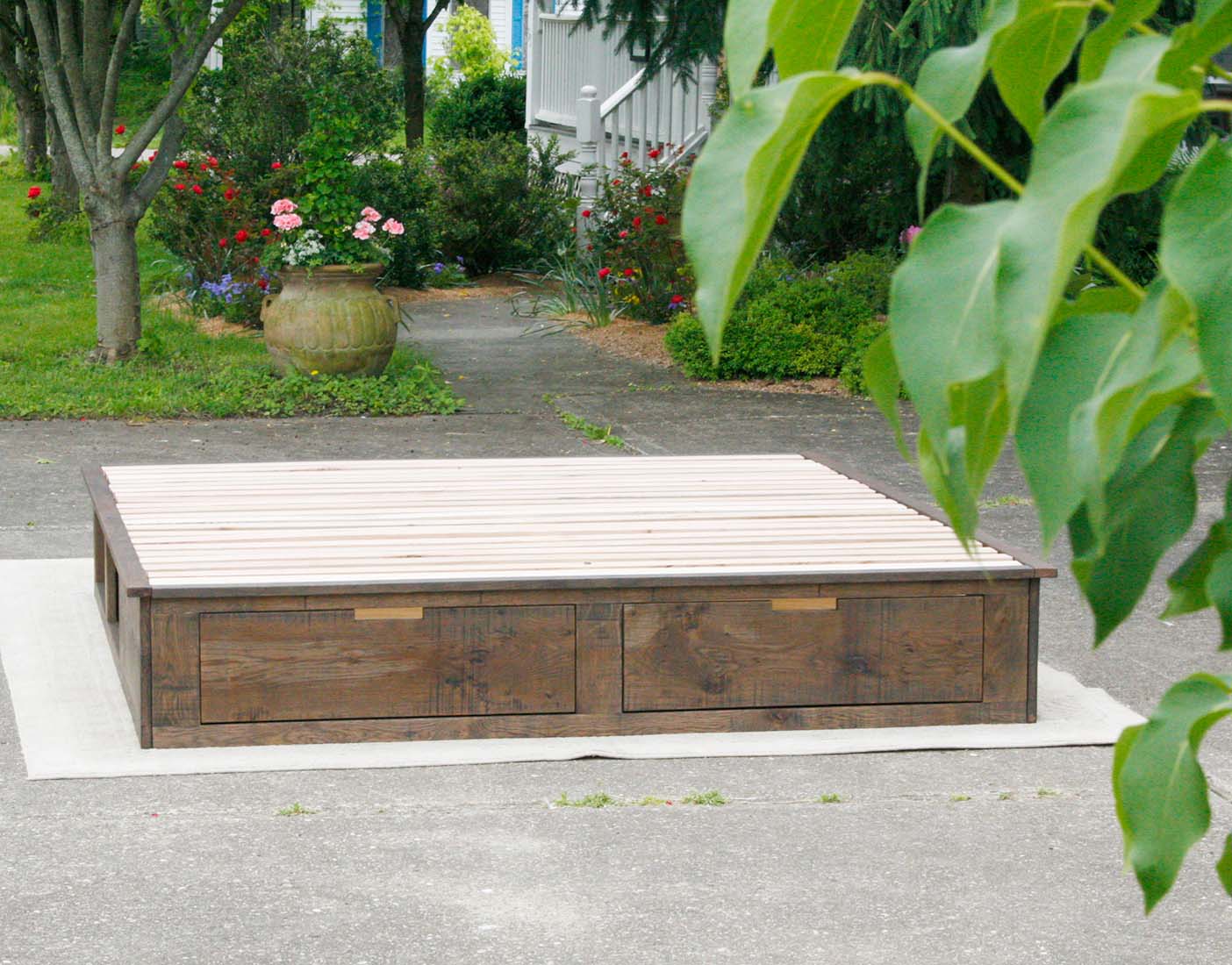 front view Low Platform Bed with 2 drawers in foot-end