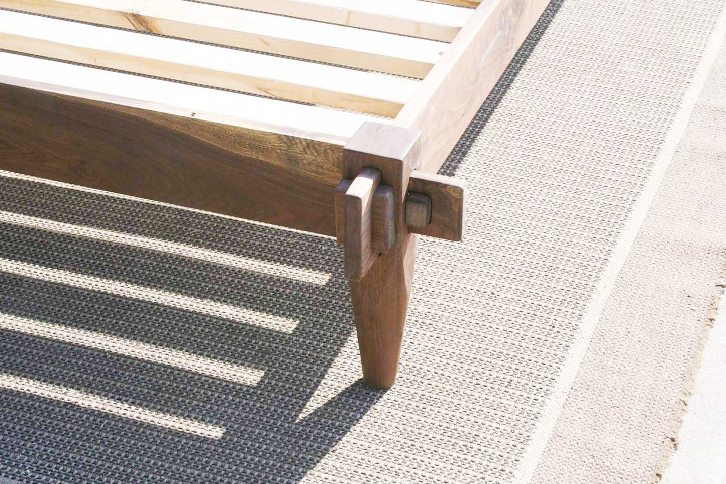 Classic Mortise and Tenon Bed NbRnV03