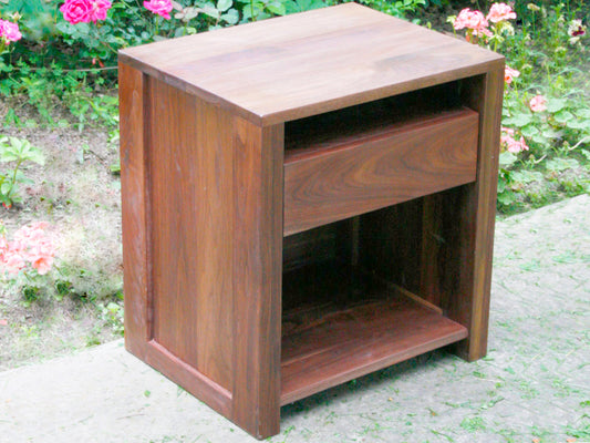 Nightstand with 1 inset drawer and 2 shelves side view