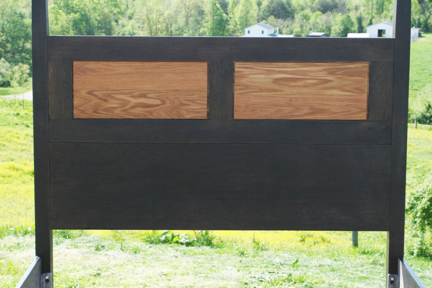 headboard of Canopy Bed with tapered posts