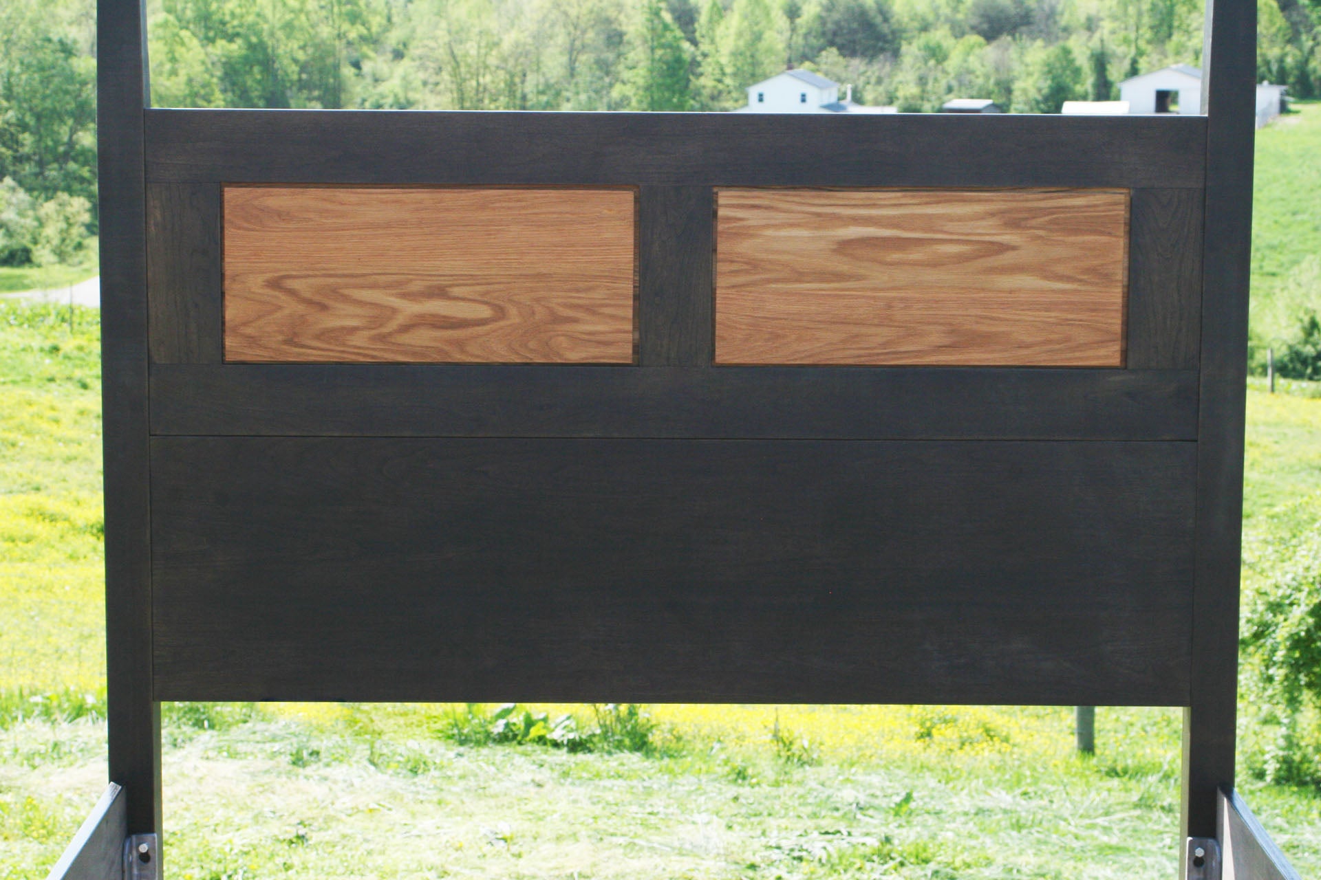 headboard of Canopy Bed with tapered posts