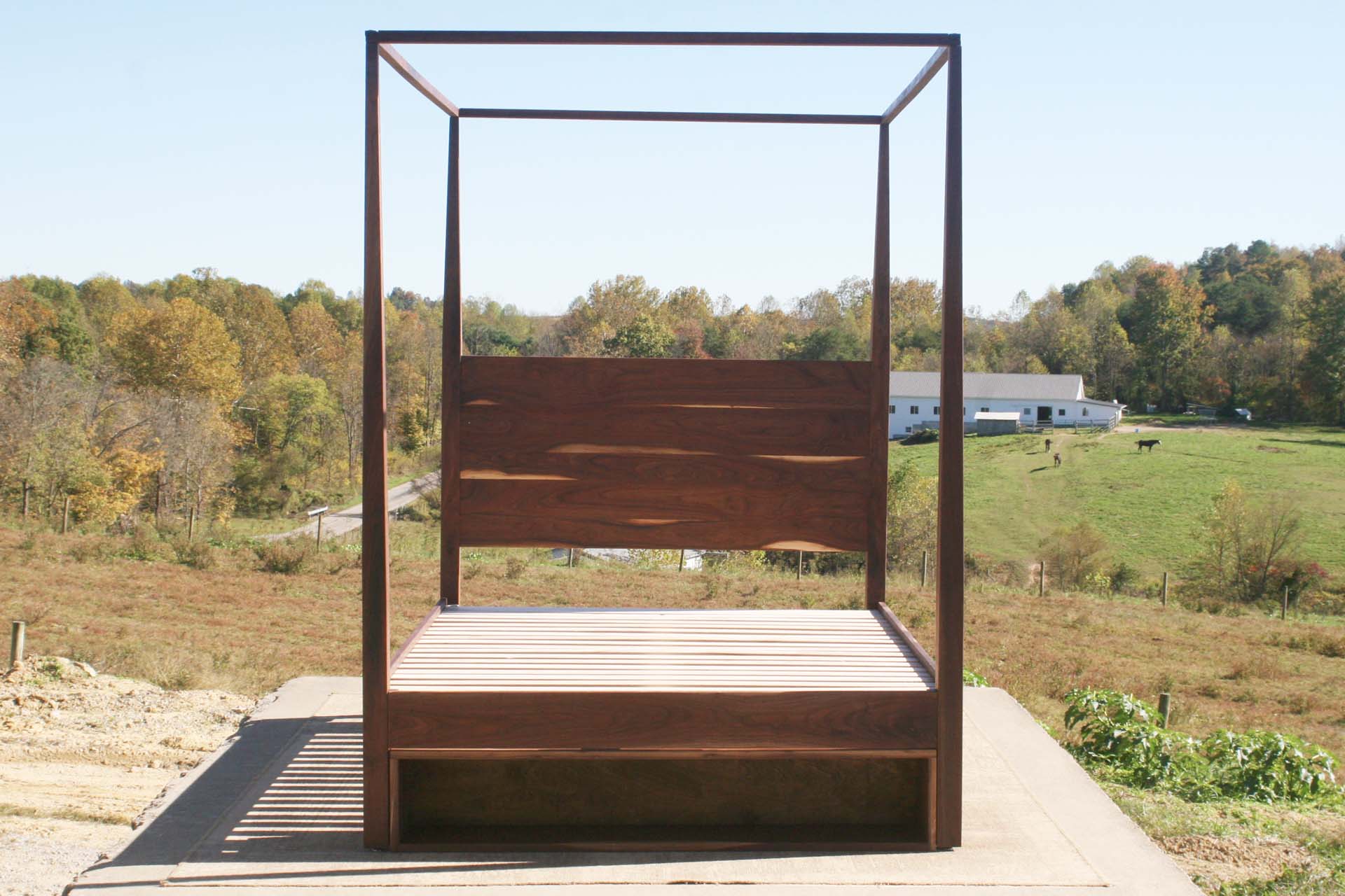 Canopy Bed With Tapered Posts and Headboard
