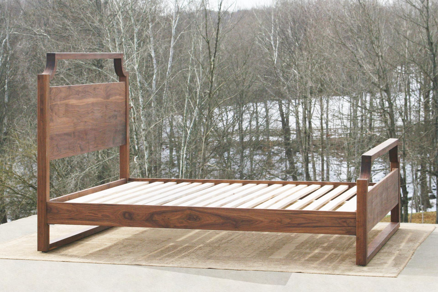 Modern Colonial Bed NbRnV04