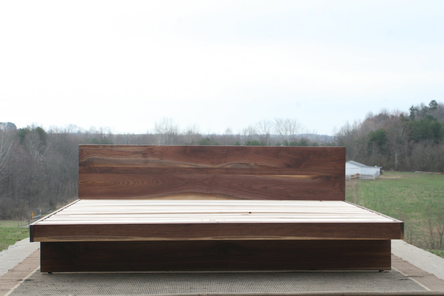 Cantilever Platform Bed with Headboard NcRsV01 - King Size, Natural Walnut
