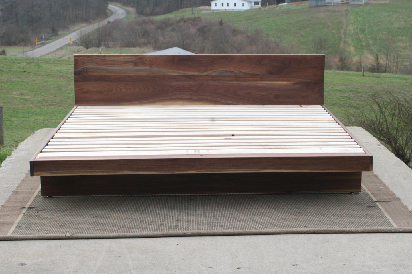 Cantilever Platform Bed with Headboard NcRsV01 - King Size, Natural Walnut