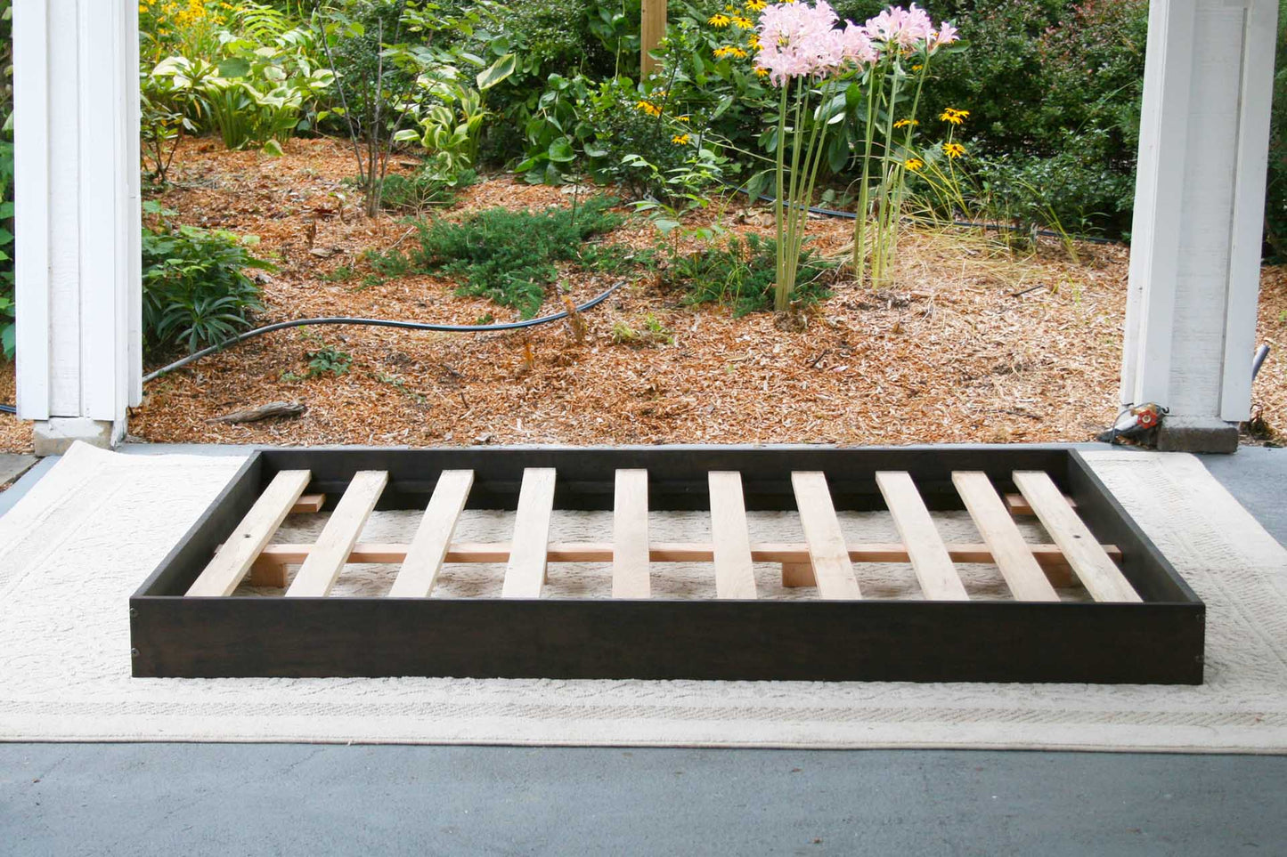 low bed straight side view