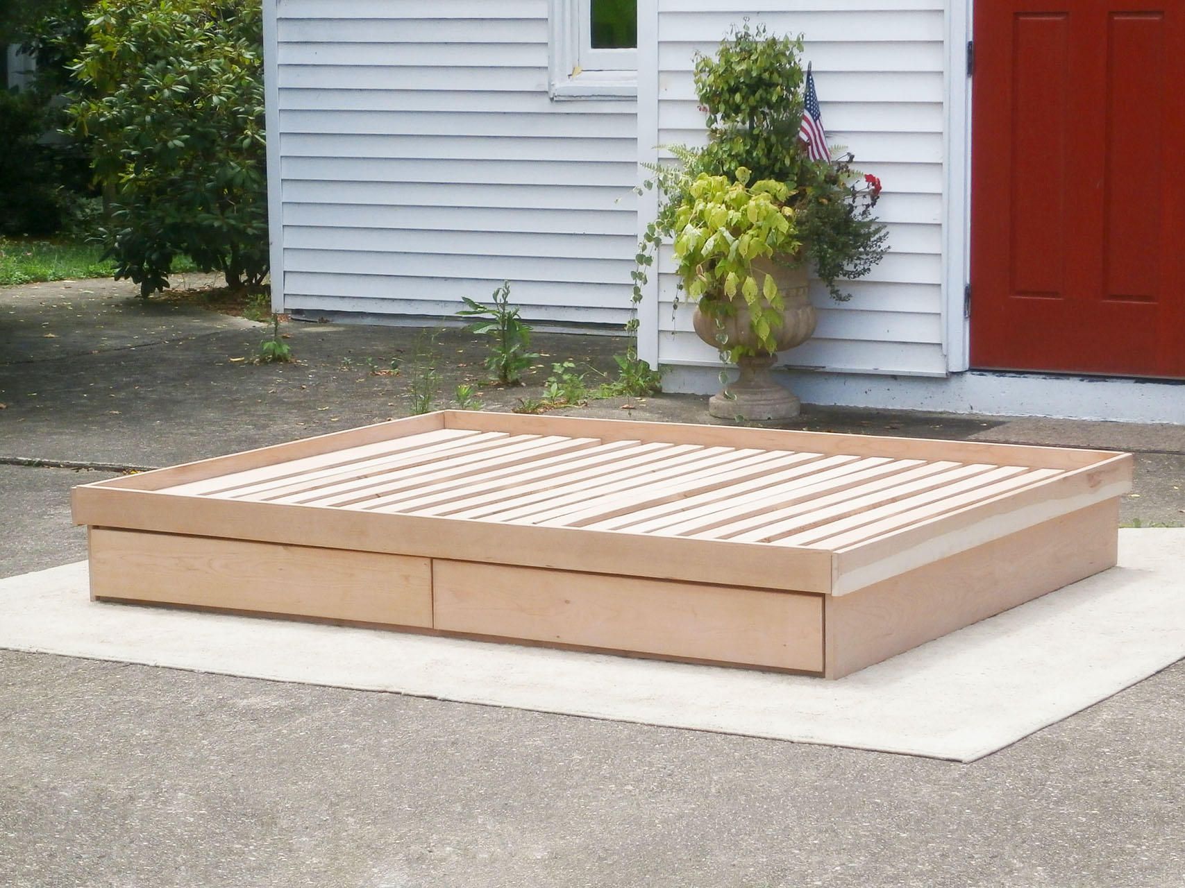 wood Low storage bed with 4 drawers