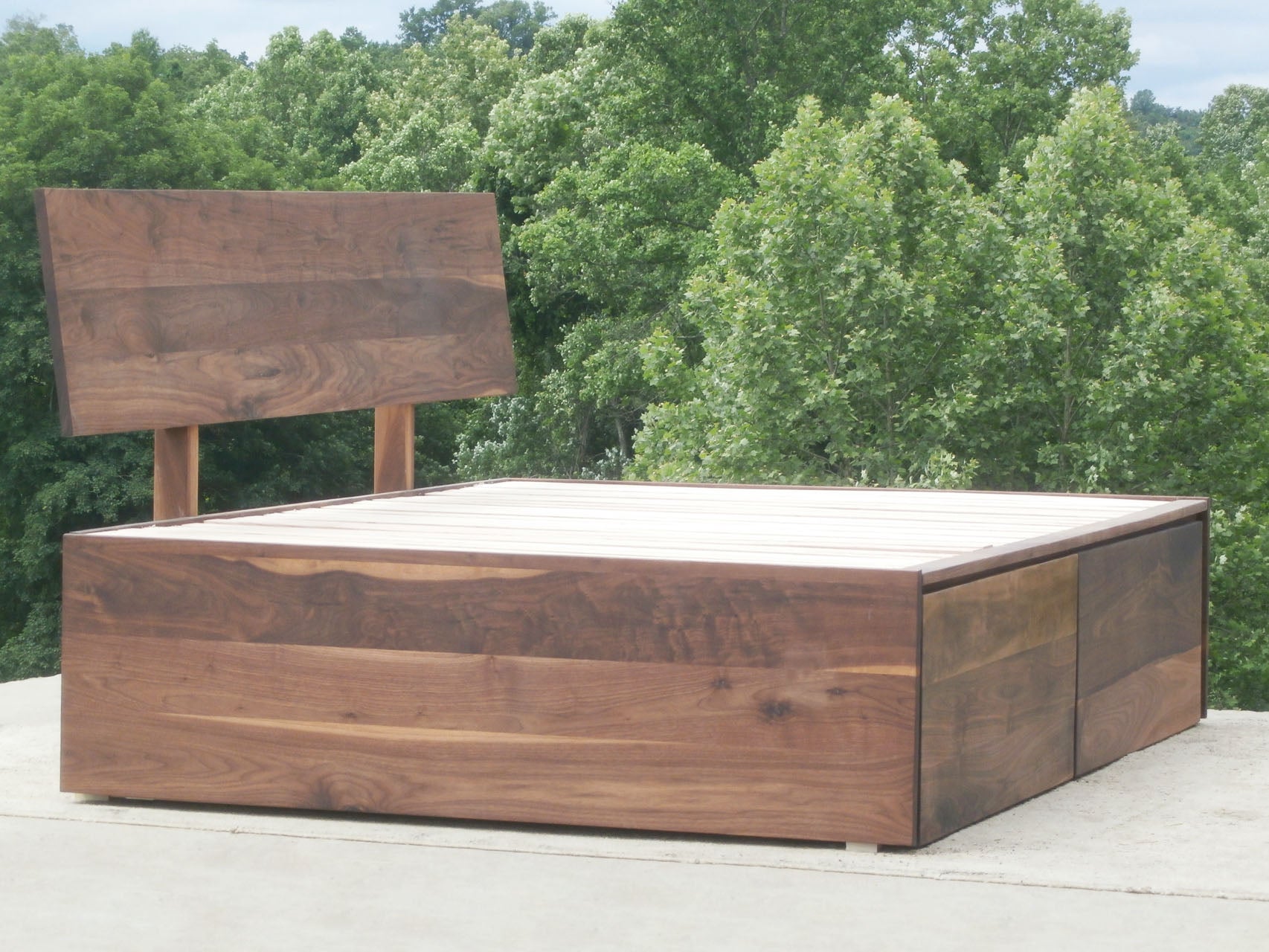 wood side angle Storage Bed with 2 long drawers