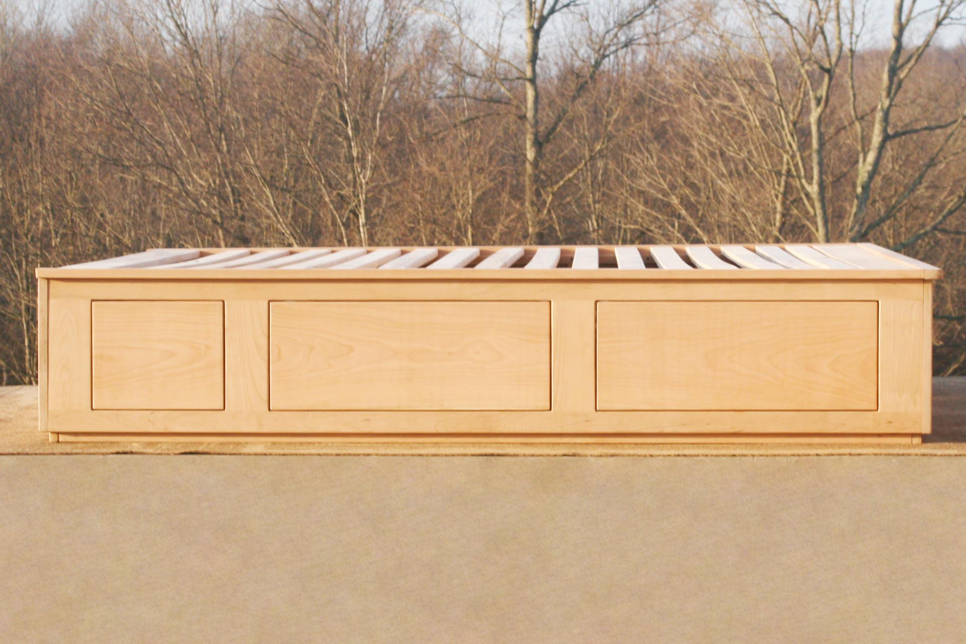 side view Tatami Bed with 4 drawers
