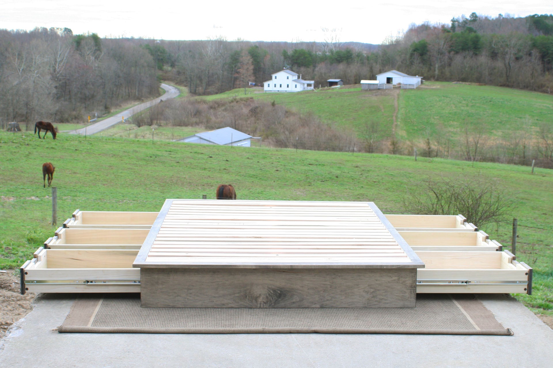 Low Platform Bed or Tatami Bed with 6 drawers open
