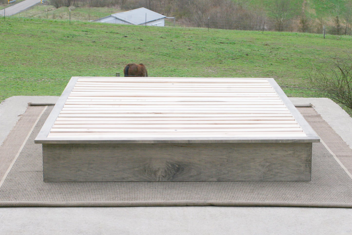 top front view Low Platform Bed or Tatami Bed with 6 drawers
