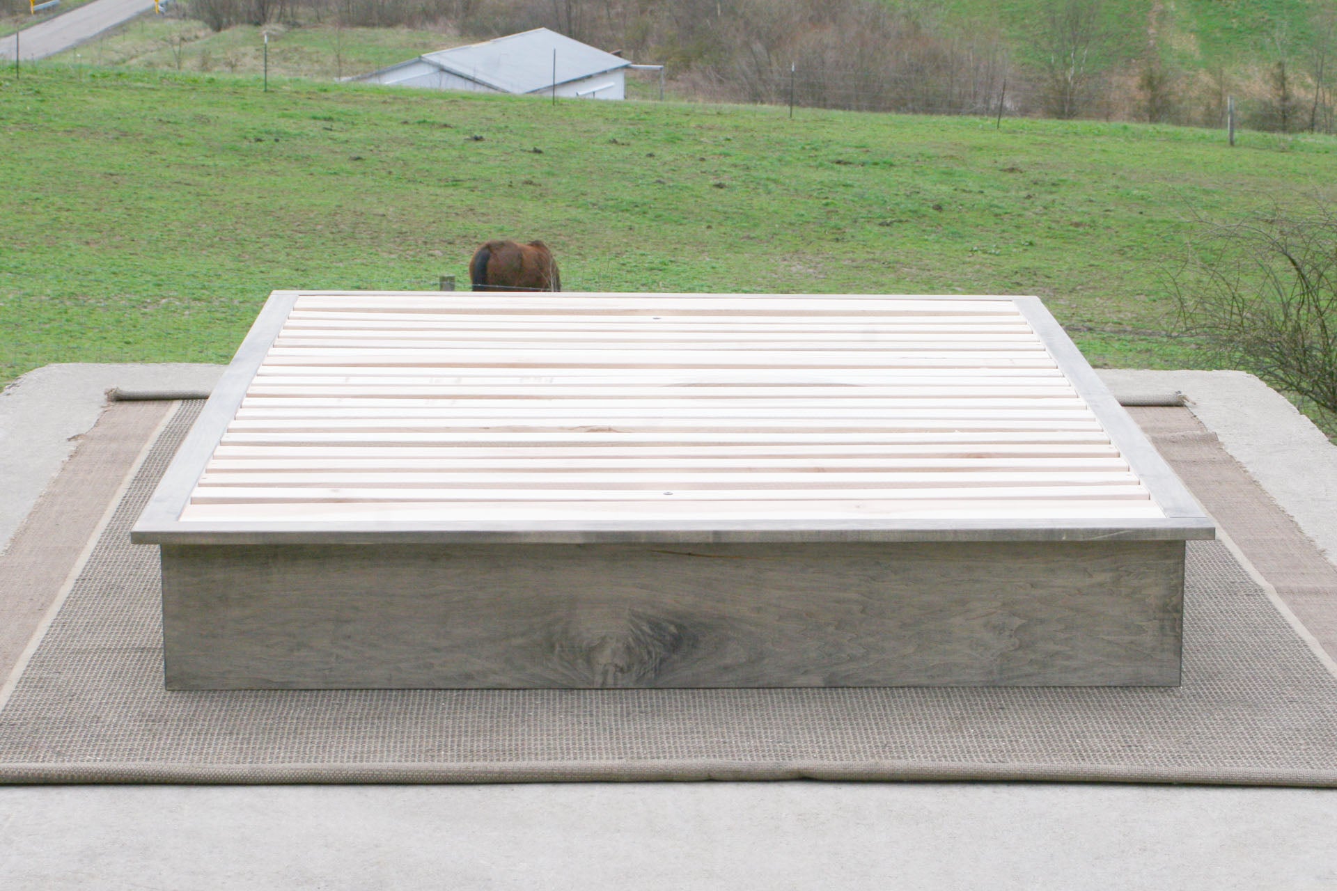 top front view Low Platform Bed or Tatami Bed with 6 drawers