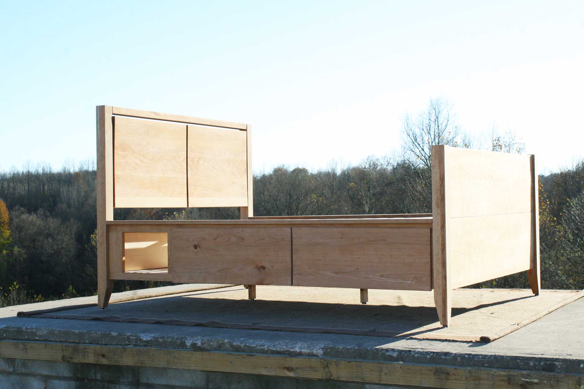 storage bed with cubby