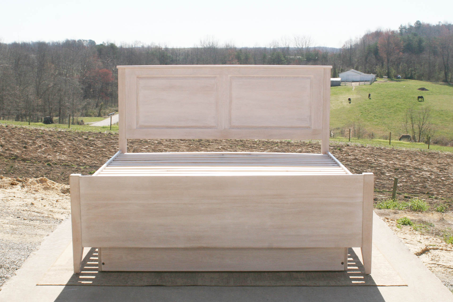 front view Roll out Trundle Bed