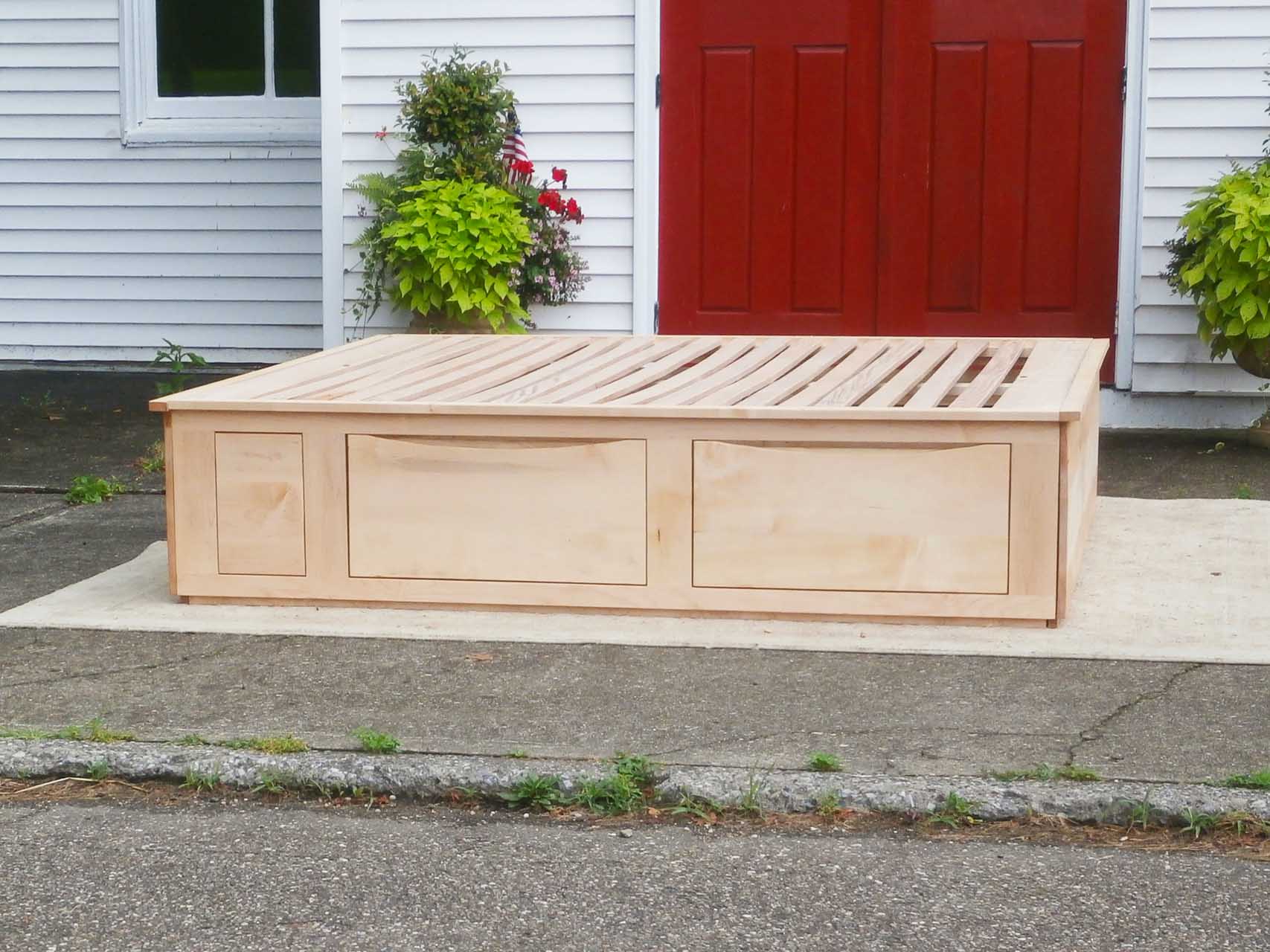 side view hardwood natural Platform or Tatami Bed with 4 drawers