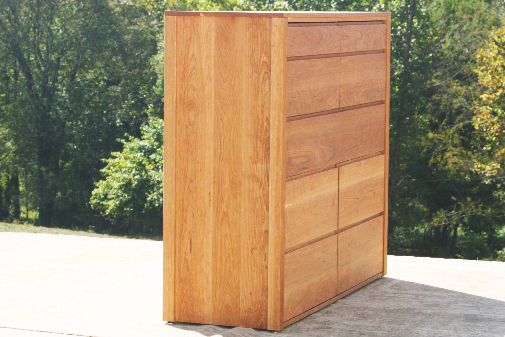 angled view hardwood 10 Drawer Dresser