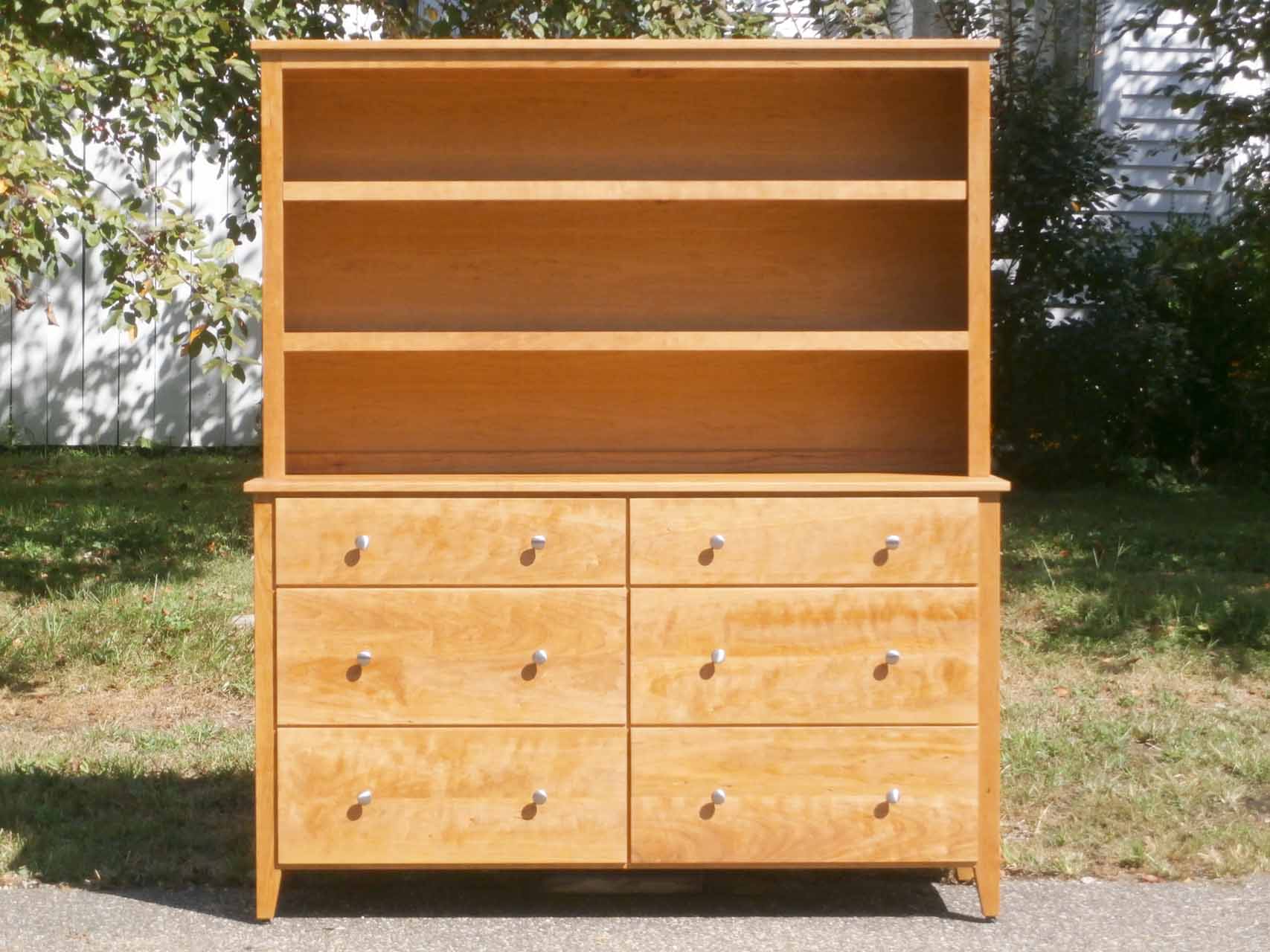 Dresser with hutch x6320s