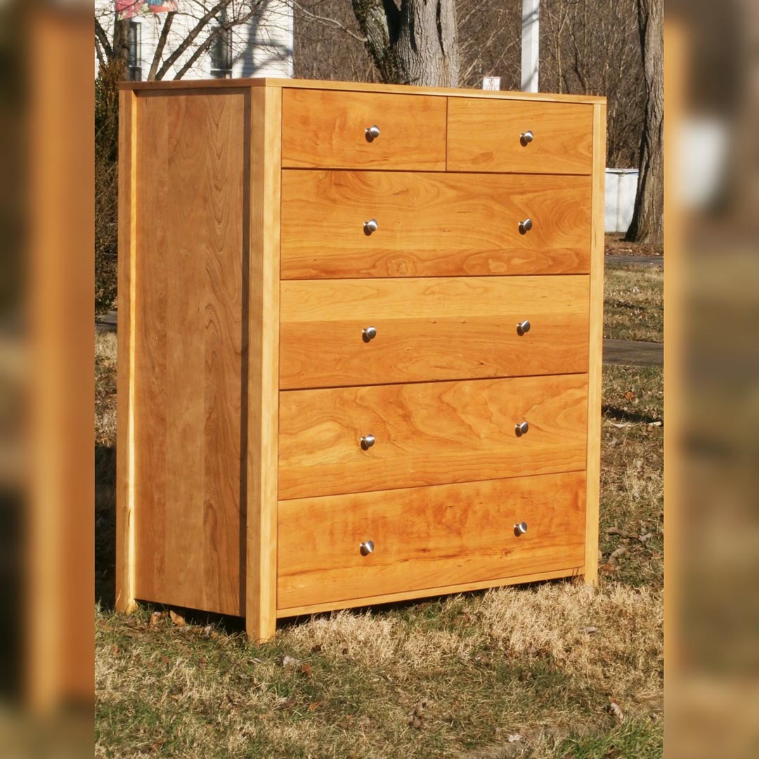 hardwood dresser with 6 drawers and round handles